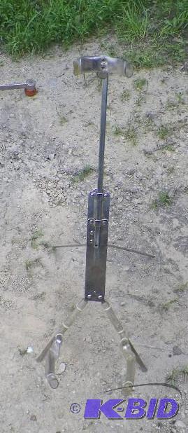 lot 69 image: Guitar Stand