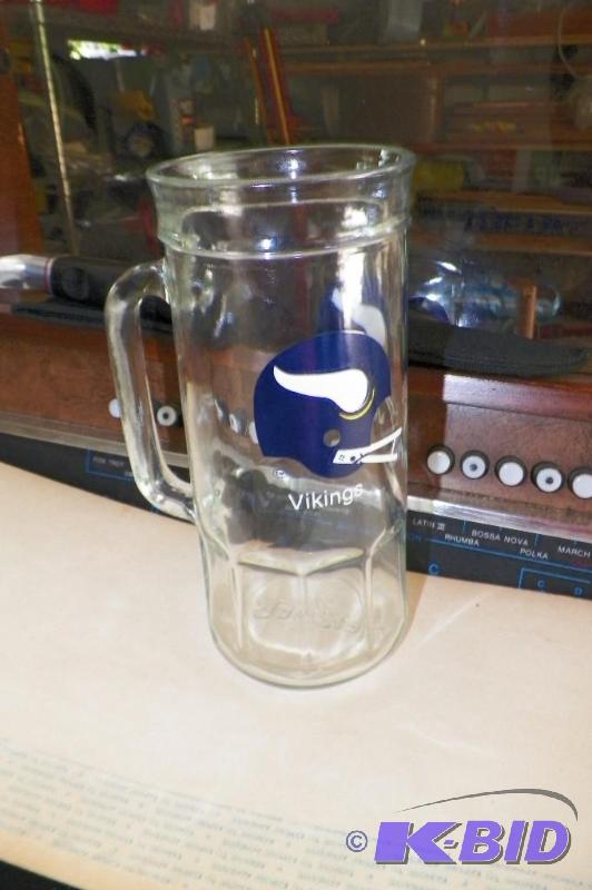 lot 78 image: 9 Viking Mugs