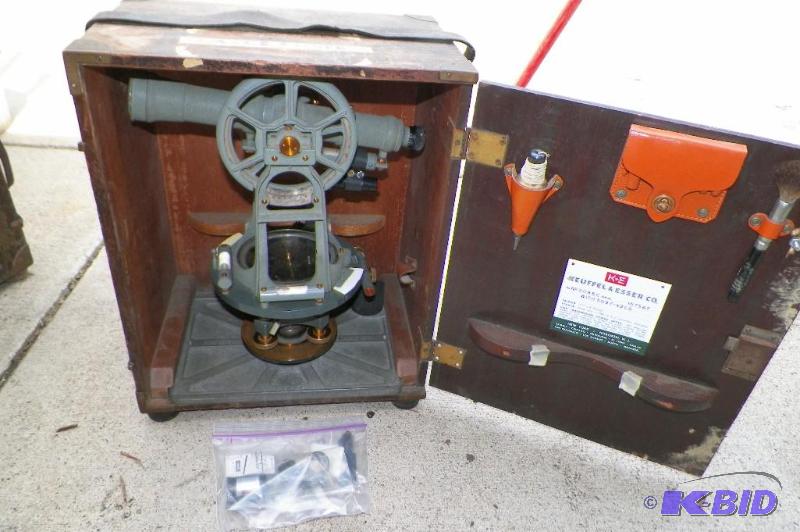 lot 83 image: Survey Laser and Scope