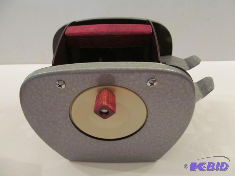 lot 13 image: Vintage playing card shuffler