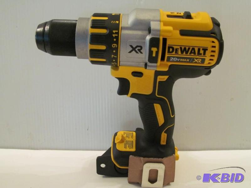 lot 15 image: DeWALT Brushless  XR DCD995 HammerdrillDrill Driver 20vmax