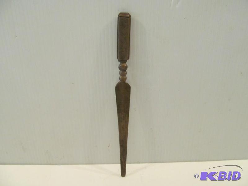lot 20 image: Vintage Brass Letter Opener