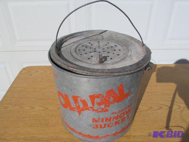 lot 30 image: Old Pal Vintage Minnow Bucket