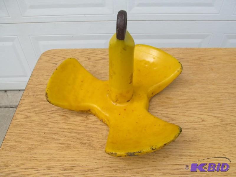 lot 40 image: Boat Anchor,Rubber coated