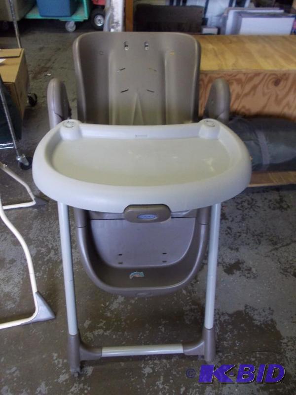 Graco&nbspHigh Chair with Tray (no liner)...
