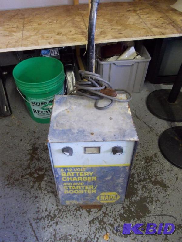 NAPA Battery ChargerBooster On Wheels...