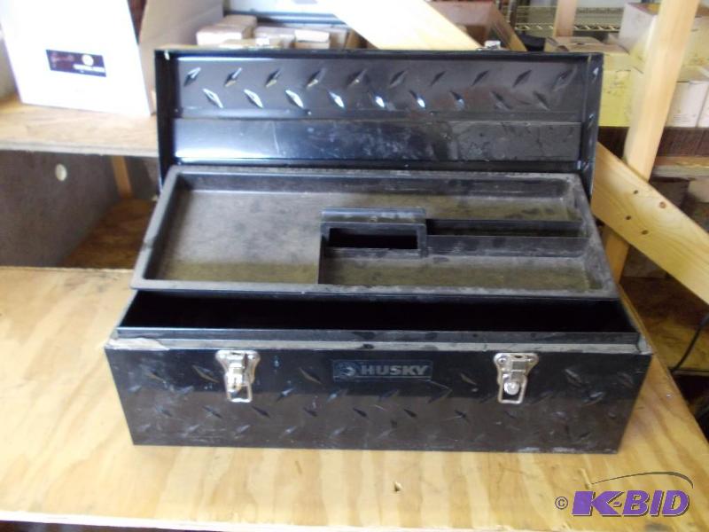 Husky Diamond Plate Tool Box 24in with Insert...