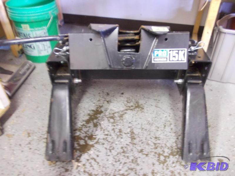 PRO Series 15K 5th Wheel Hitch...