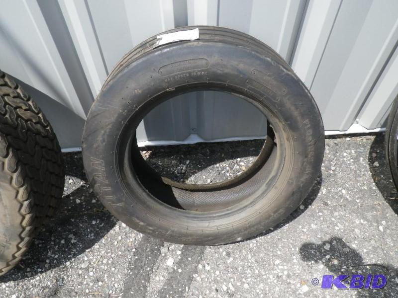 1 new Titan Flo-Trac Rib, 25x 7.5-15...