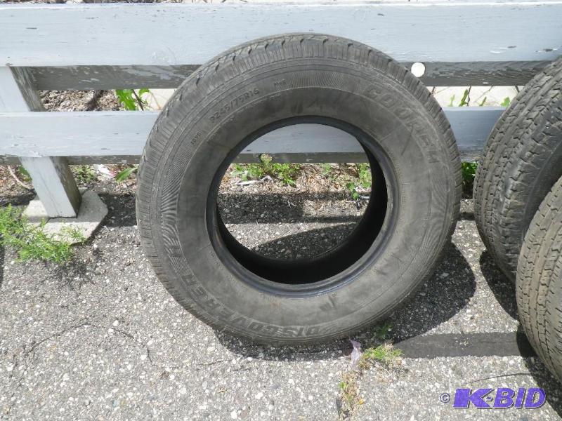 2 Cooper Discoverers, 24575R16, 532 tread...