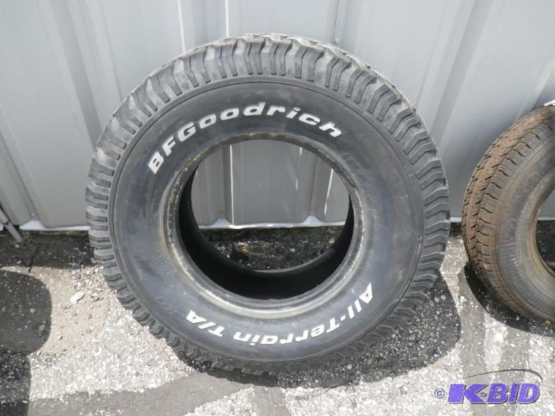 BFG AT, LT28575R16, 732 tread...