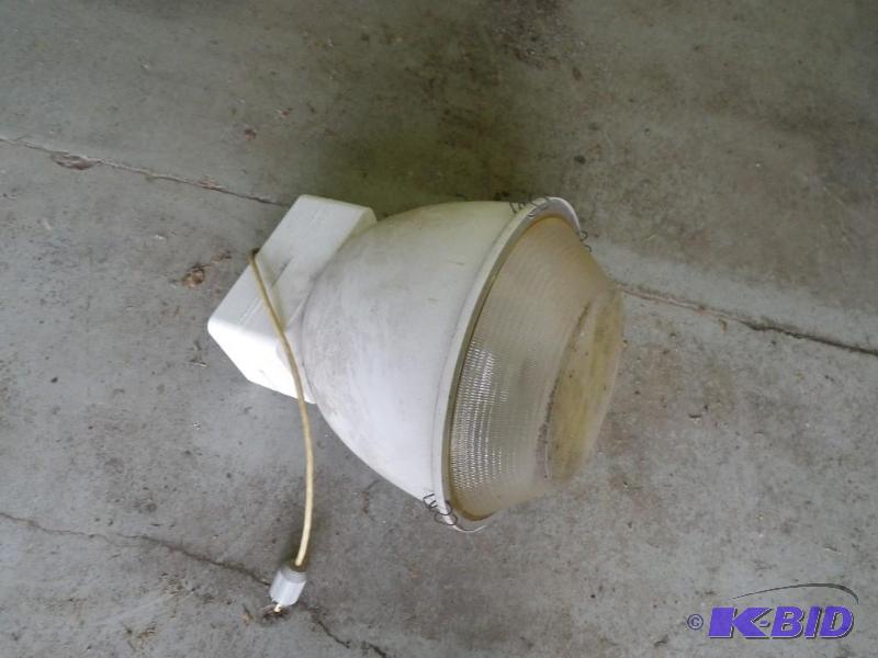 10 high wattage shop lights...