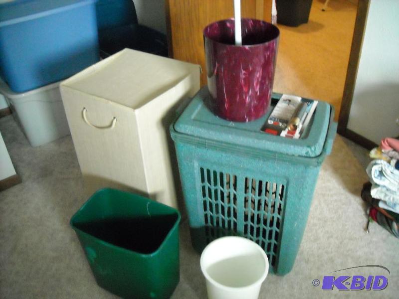lot 111 image: misc home items
