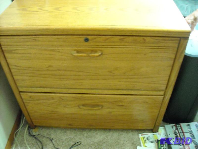 lot 16 image: Filing cabinet