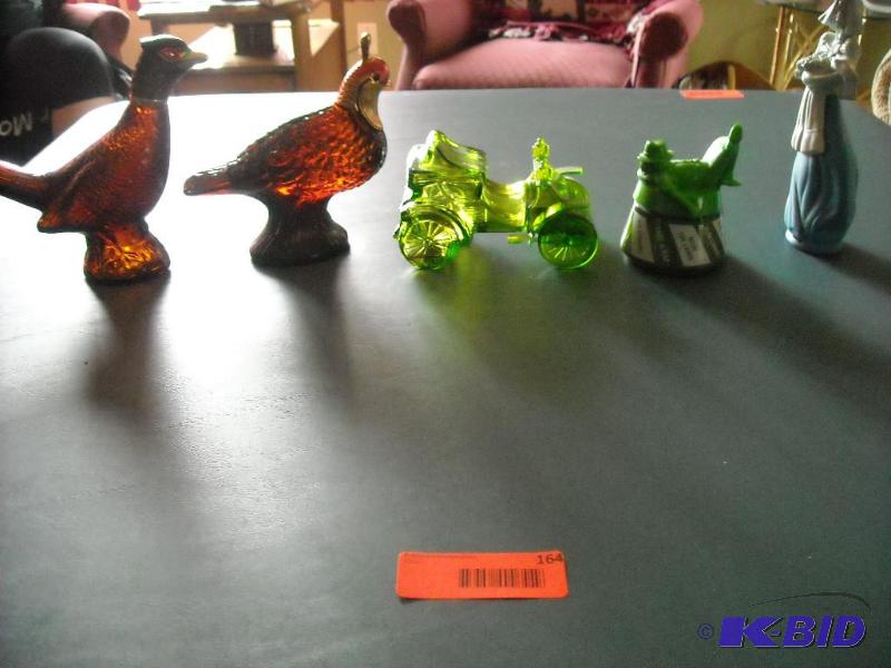 lot 164 image: Avon vintage cologne bottles, partially used