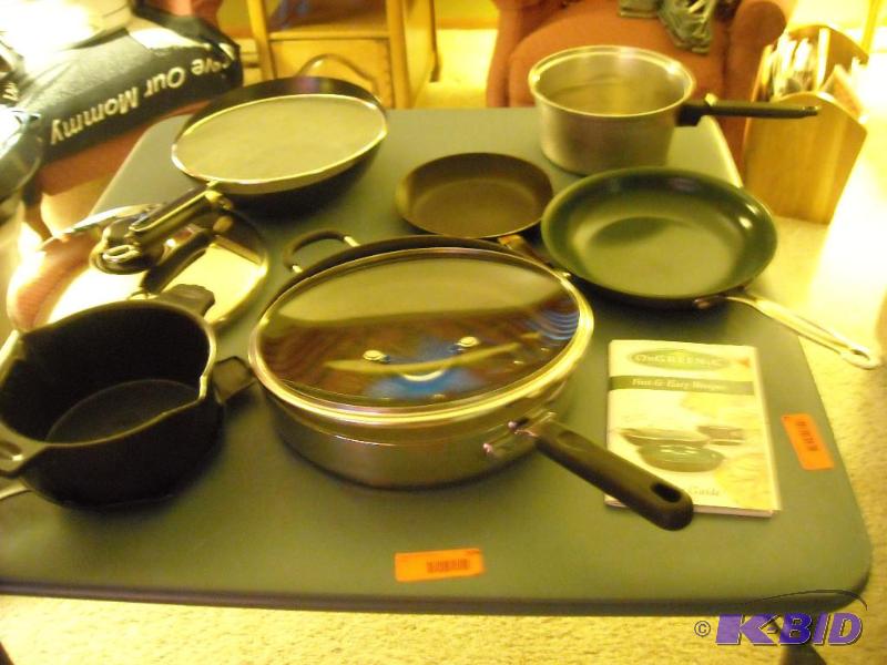 lot 206 image: frying pans and other cookware