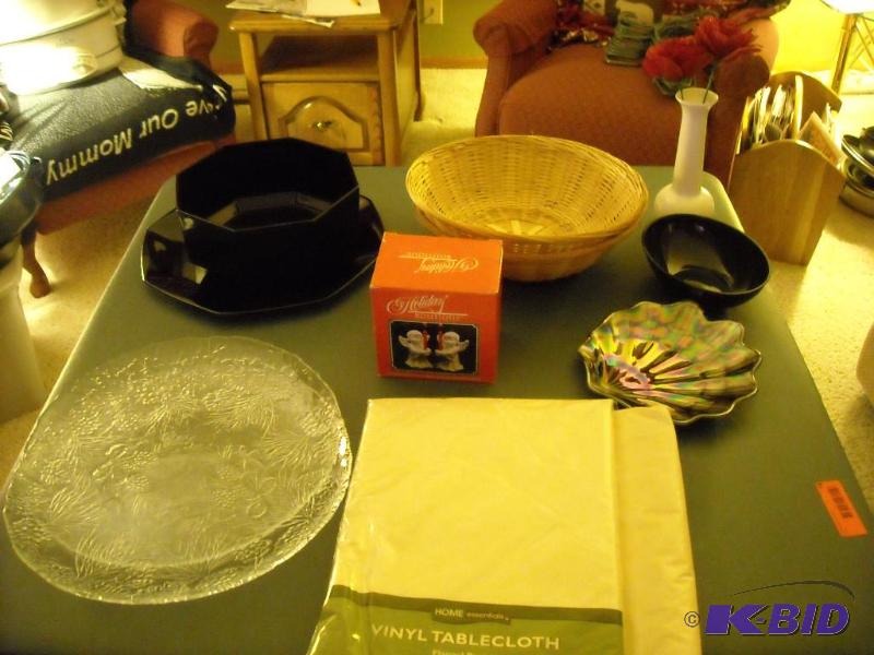 lot 208 image: misc items