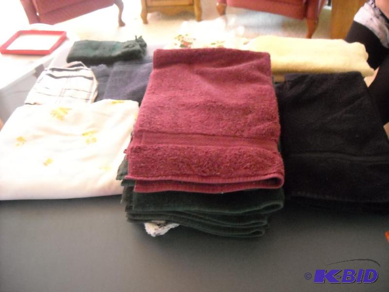 lot 228 image: misc towels and sheet