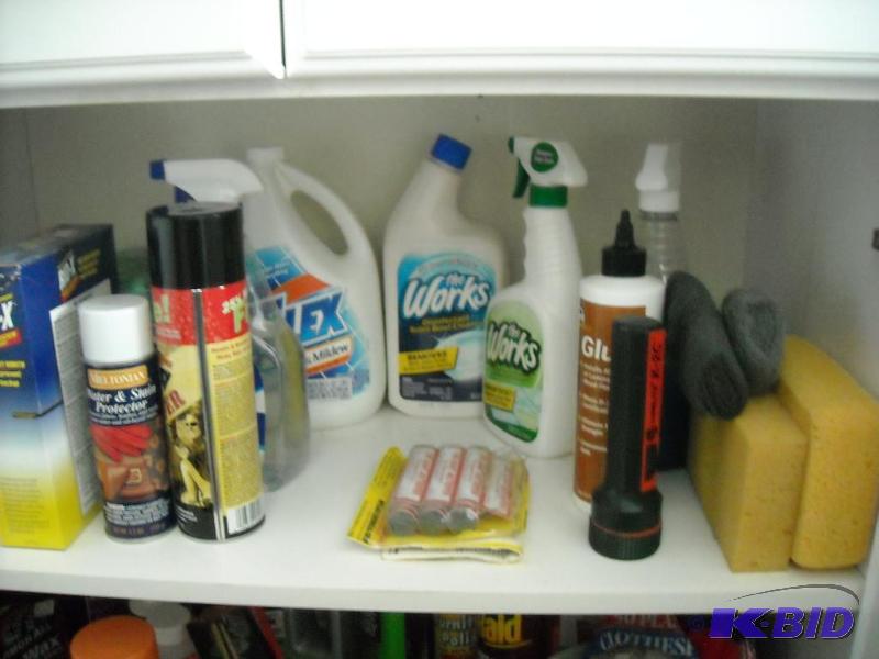 lot 234 image: misc cleaning products