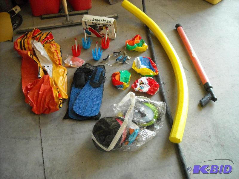 lot 244 image: misc summer games and water toys