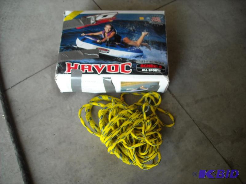 lot 245 image: Havoc water tube and heavy duty pulling rope