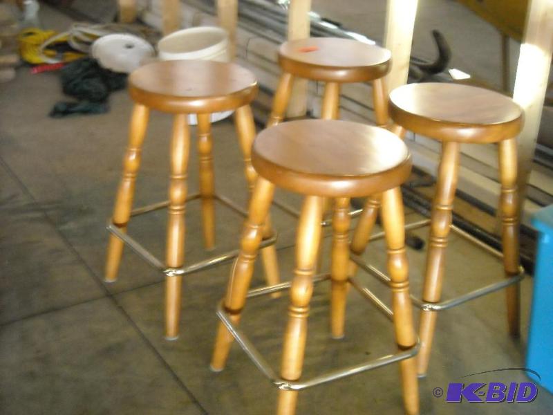 lot 254 image: 4 wooden stools