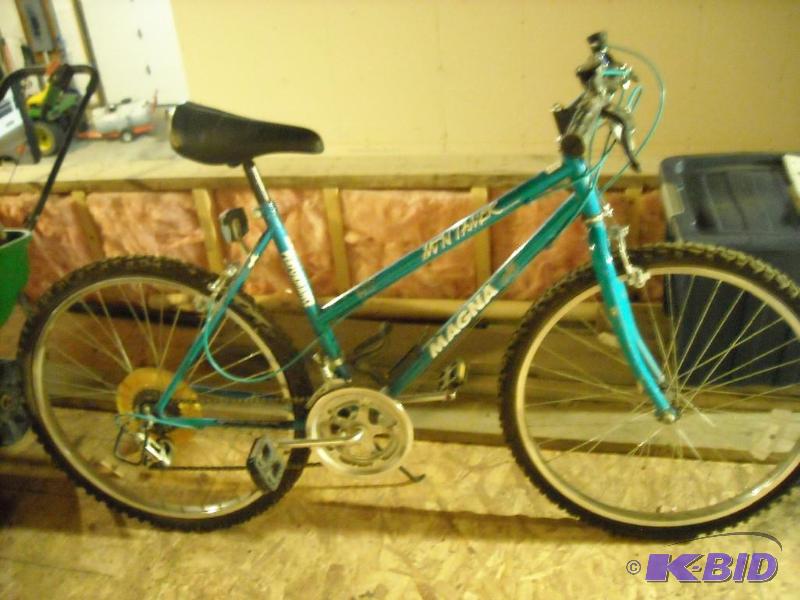 lot 277 image: 18 speed Magna ladies bike