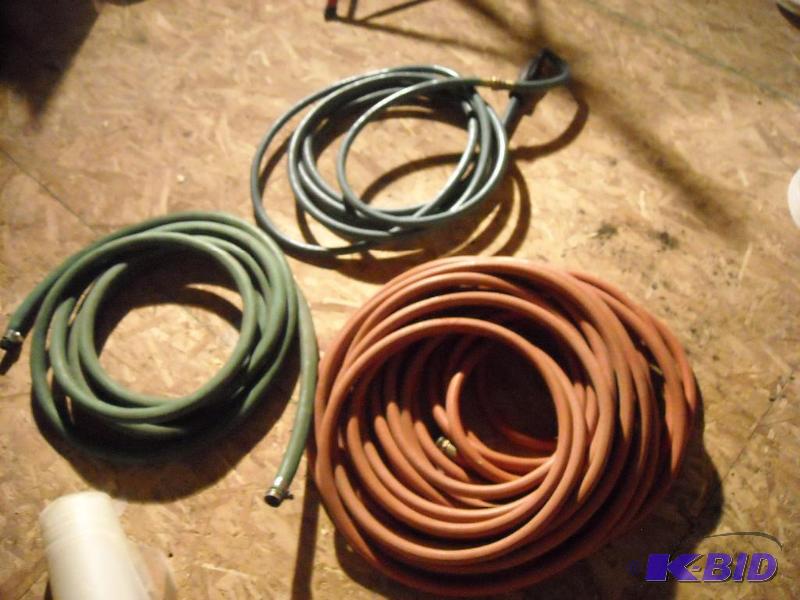 lot 284 image: water hoses 2 - 25, 1 - 90