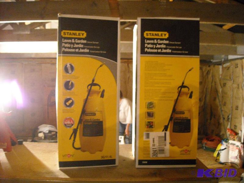 lot 289 image: 2 new in the box, Stanley Lawn and Garden 3 gallon industrial sprayers