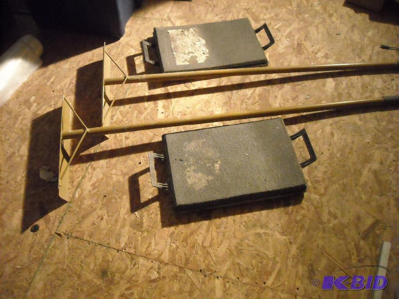 lot 304 image: Cement tools
