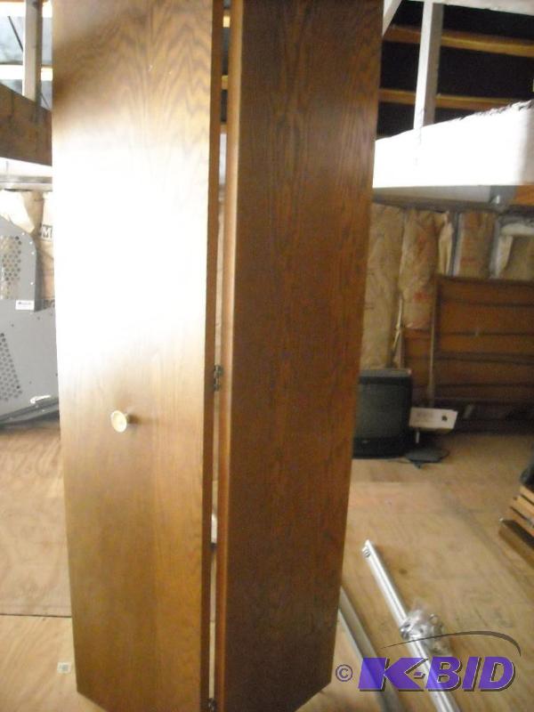 lot 313 image: 3 - 6 bifold oak doors with hardware