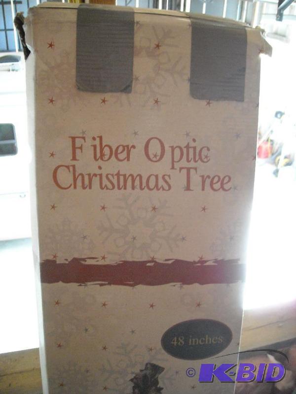 lot 327 image: misc xmas stuff