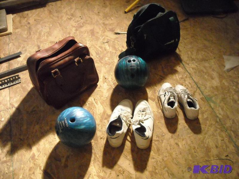 lot 329 image: bowling stuff