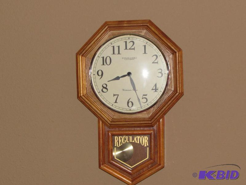 lot 33 image: Clock