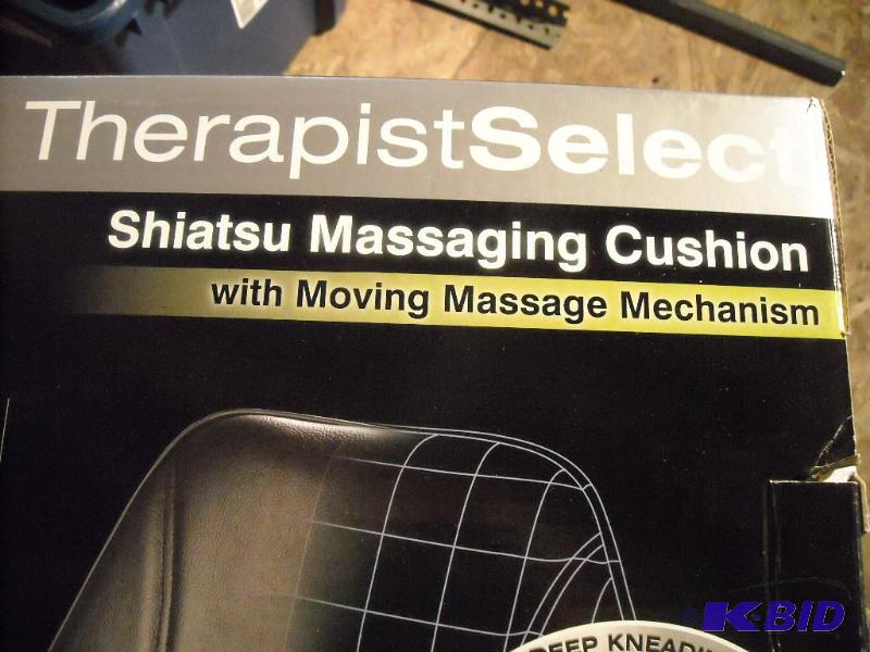 lot 333 image: Homedics shiatsu chair massager with remote