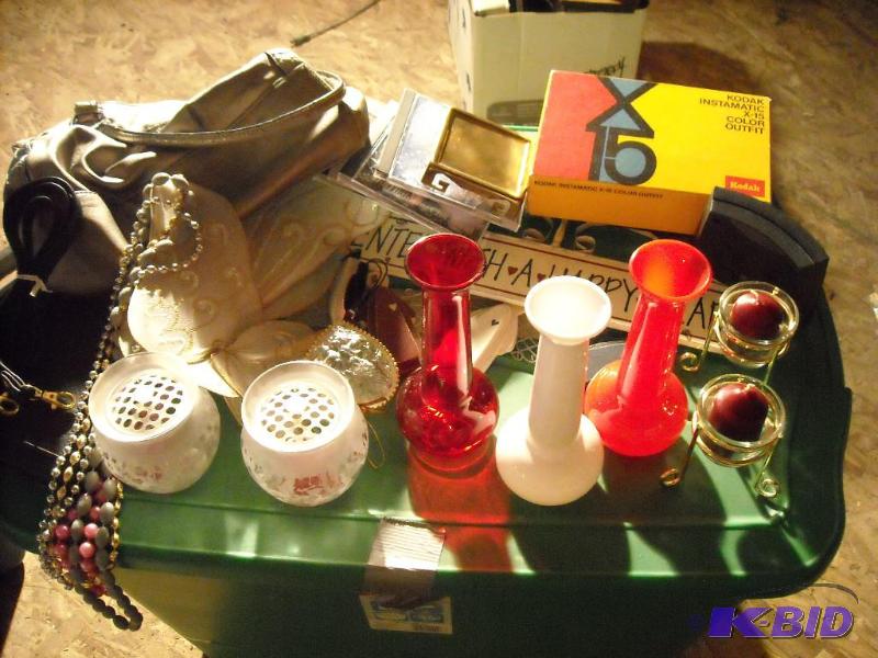 lot 335 image: misc items