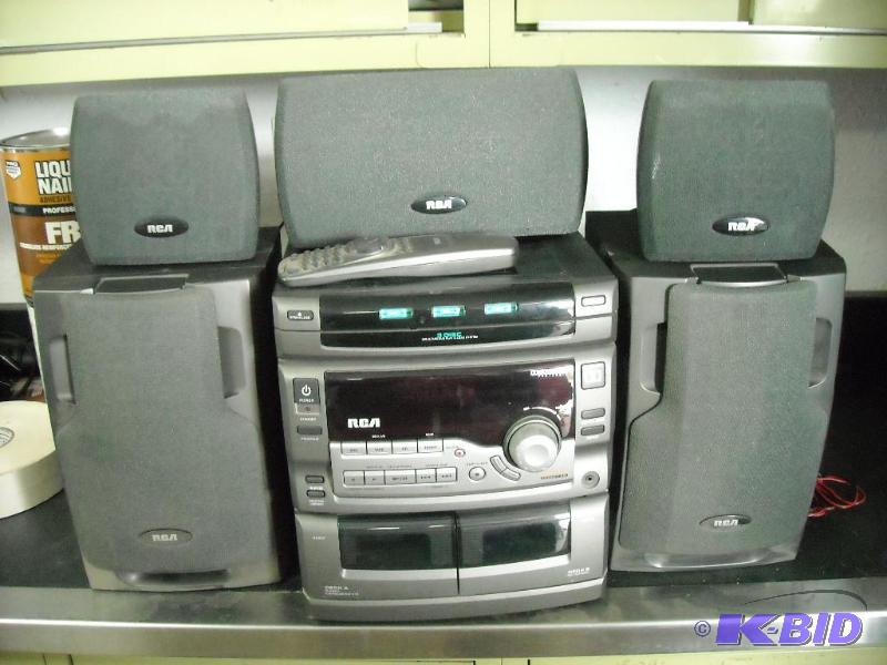 lot 362 image: RCA 3 disc AMFM cassette player with remote and 5 speakers