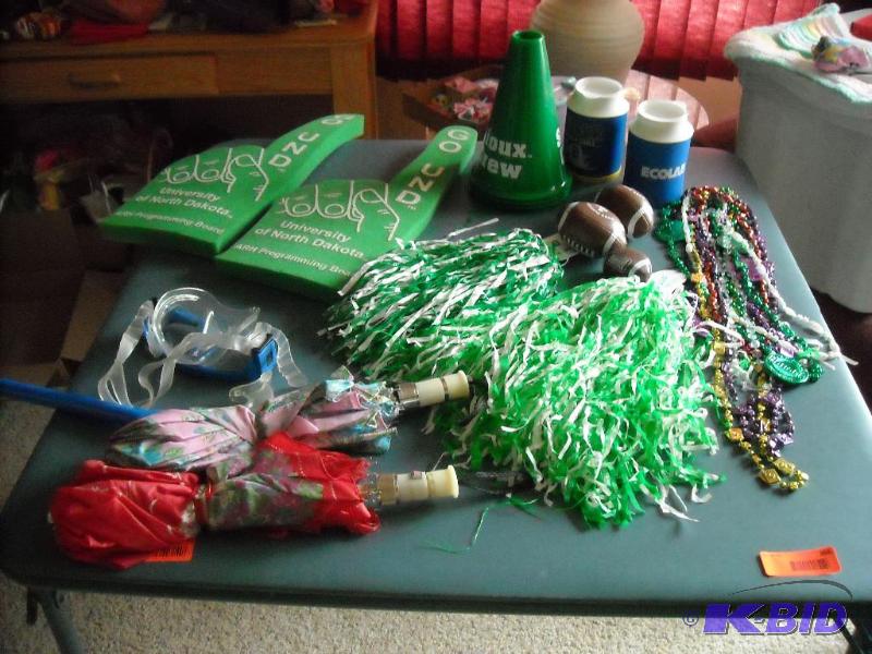 lot 366 image: misc UND items, 2 umbrellas, snorkle, 2 insulated cups