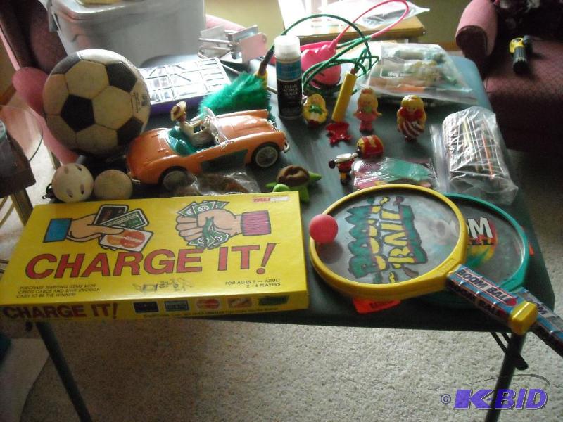 lot 367 image: misc items