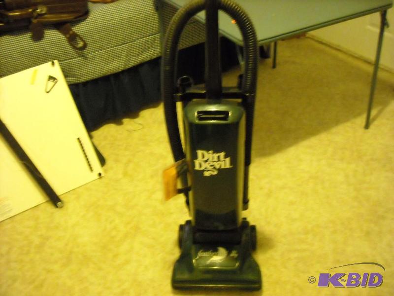 lot 65 image: Dirt Devil feather lite upright vacuum cleane...