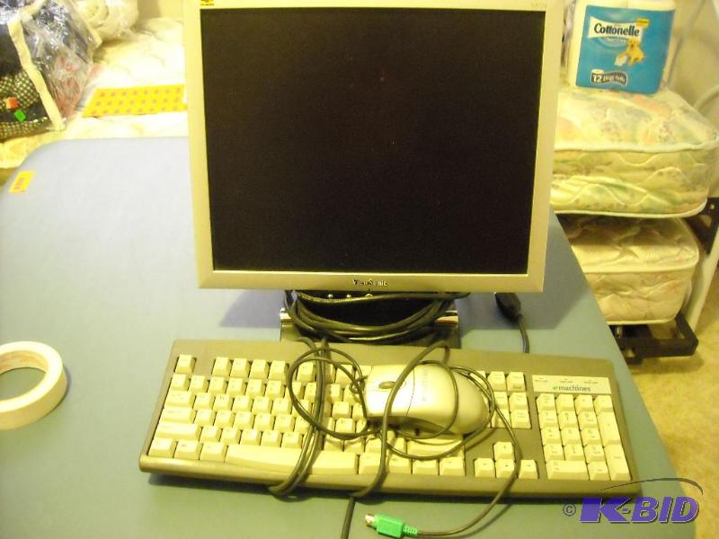 lot 95 image: Viewsonic Computer screen wkeyboard and mouse