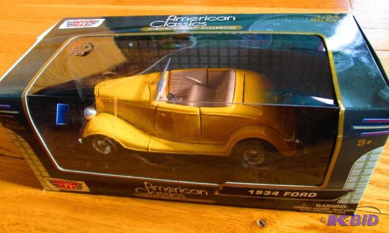 lot 10 image: Motor Max American Classics 124 scale premiu...