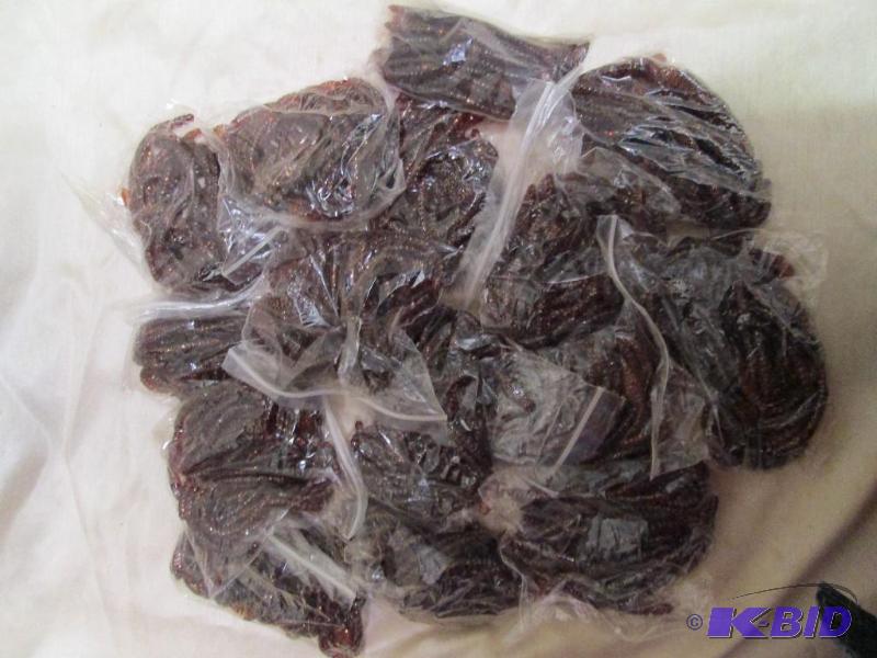lot 112 image: Lot of 15 bags of 6 jig worms. Rootbeer glitt...