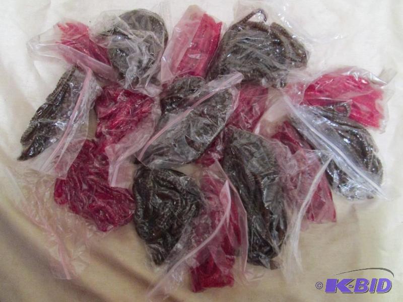 lot 113 image: Lot of 15 bags of 6 jig worms. 8 red glitter ...