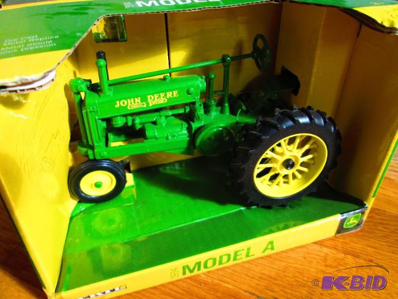 lot 22 image: Ertl John Deere 1934 Model A die cast replica...