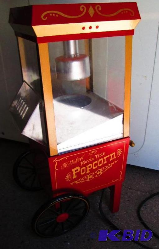lot 42 image: Movietime popcorn popper, appears unused, 17 ...