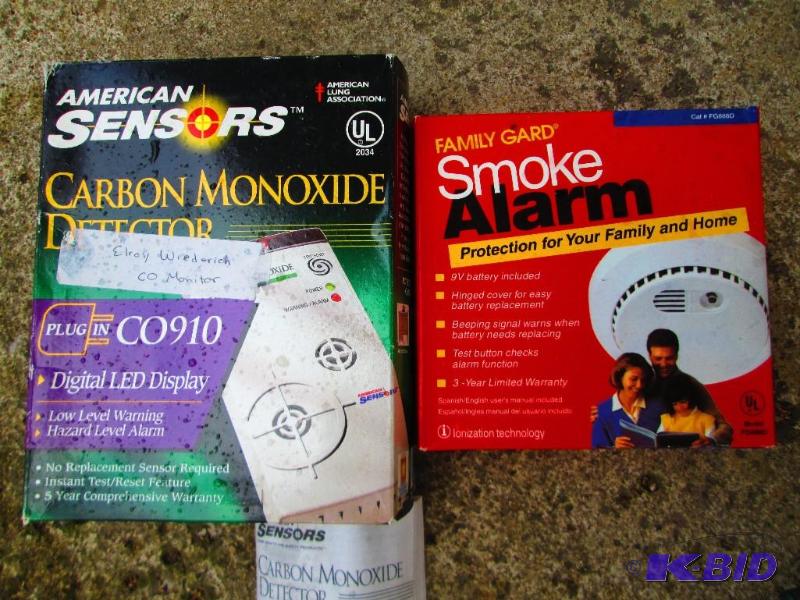 lot 66 image: Smoke alarm and carbon monoxide dector...