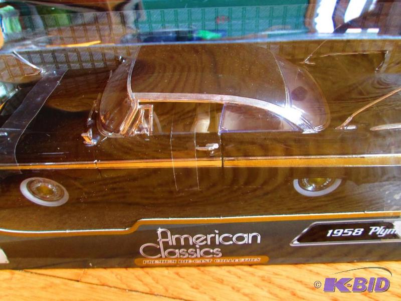 lot 7 image: Motor Max 118 Scale American Classics 1958 P...