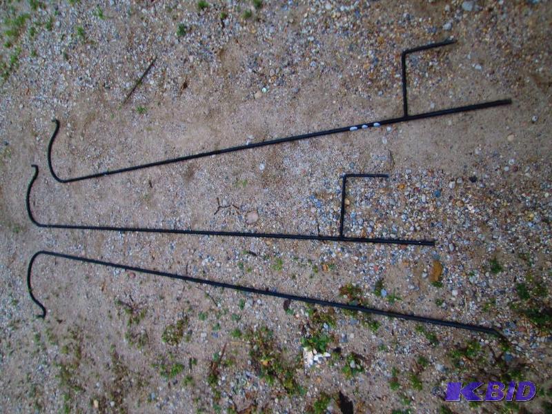 lot 77 image: Lot of 3 shepherds hooks...