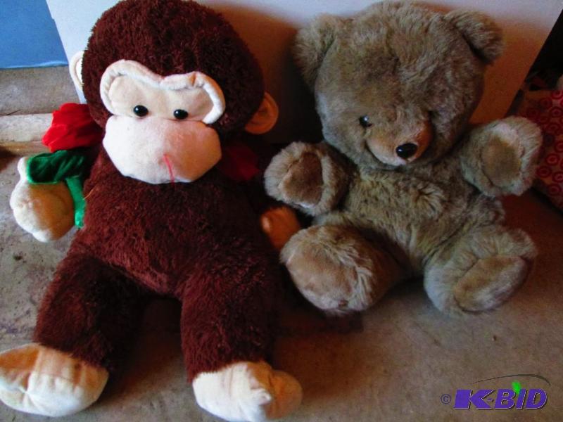 lot 98 image: Large stuffed bear and monkey...